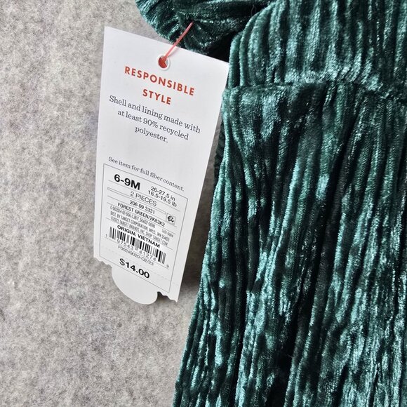 Cat & Jack Baby Green Velvet Textured Romper 6M - Picture 6 of 7